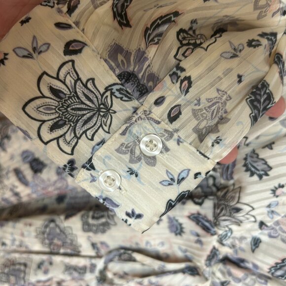 Torrid Cream and Black Floral Blouse - Picture 4 of 9